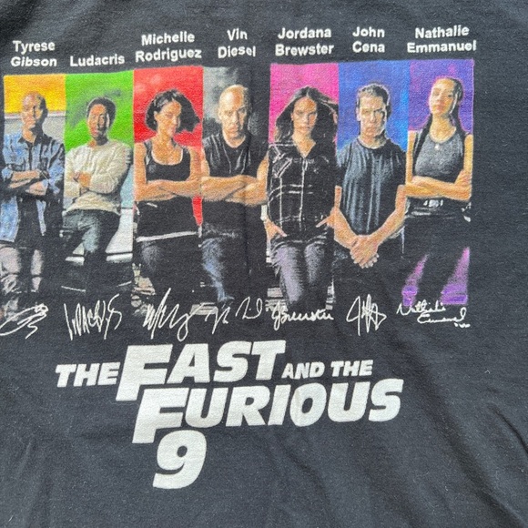 Signatures The Fast And The Furious 9 Shirt size small! - Picture 2 of 3